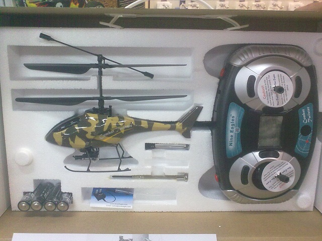 Радиоуправляемый соосный вертолет Combat Twister от Nine Eagles.